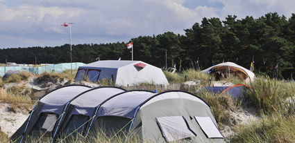 ein Campingplatz am Strand an der Ostsee